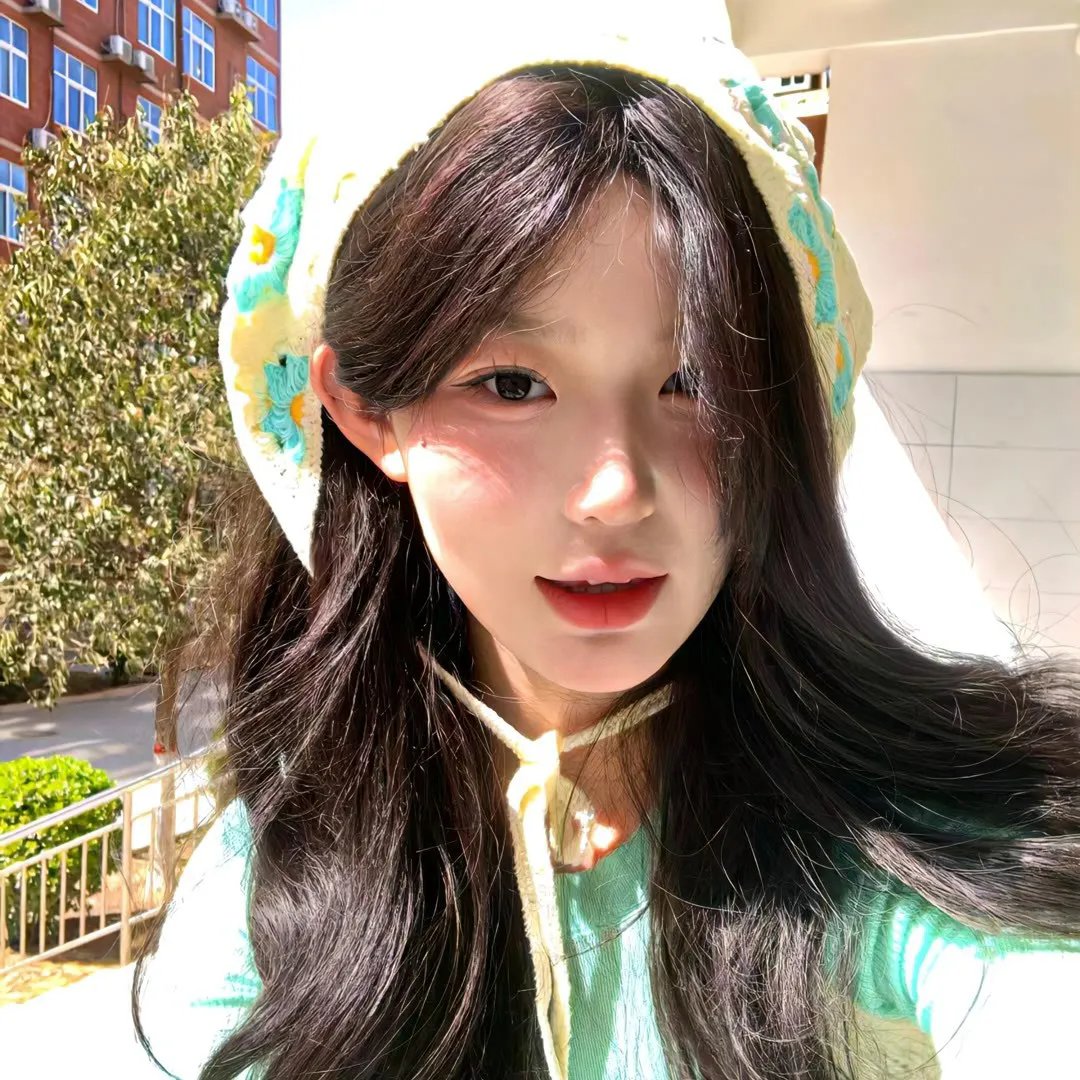 男爵的同桌小女生